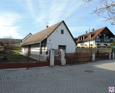 Eladó családi ház - Tök, Táncsics Mihály utca