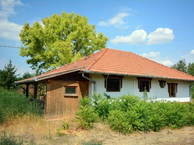 Eladó családi ház - Újszilvás, Pest megye