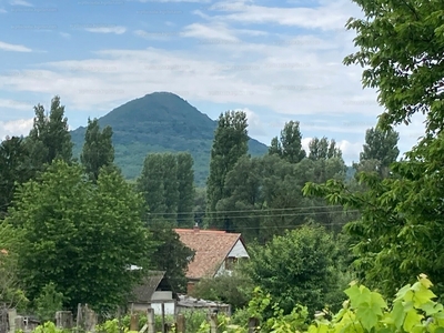 Eladó lakóövezeti telek - Badacsonytomaj, Felsőbüki út