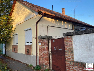 Eladó lakóövezeti telek - Szeged, Móraváros