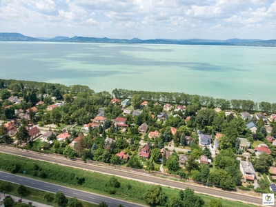 Eladó üdülőházas nyaraló - Balatonboglár, Jankovichtelep