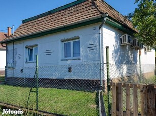 Cserháthaláp, Táncsics M. utca, 90 m2-es, családi ház, 3 szobás