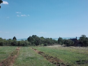 Eladó telek Balatonakali