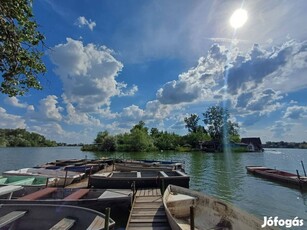 Horgásztelek Csepel-Szigetszentmiklós kavicsos tó