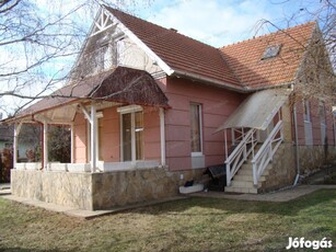 PANORÁMÁS, 2+4 szobás családi ház, NAGY SAROKTELKEN Balatonalmádiban