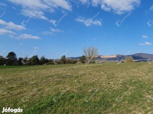 Vác, eladó telek