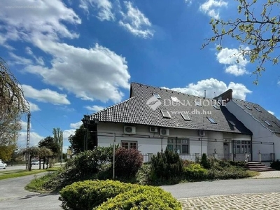 Kecskemét, ingatlan, üzleti ingatlan, 1490 m2, 390.000.000 Ft