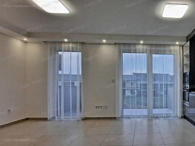 Révfalu, Győr, ingatlan, lakás, 86 m2, 310.000 Ft