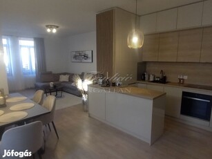 Eladó 190 m2 családi ház, Győr