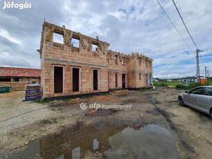 60 nm-es lakás eladó Pápa