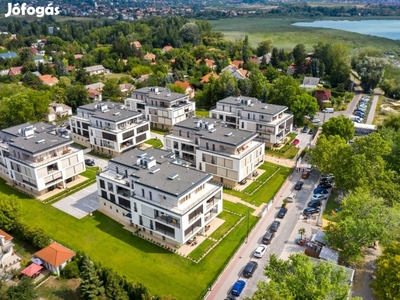 Csopakon újszerű szuper panorámás Penthouse lakás eladó!