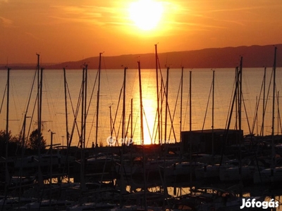 Eladó Lakás, Balatonfenyves