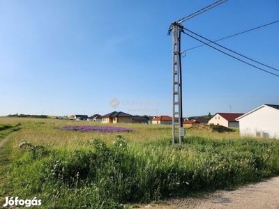 Eladó telek, Nemesvámos