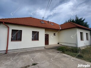 Martin-kertvárosban 130 m2-es családi ház 988 m2-es telken eladó