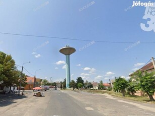 Nagykőrösön felújítandó családi ház a piac közelében eladó!!!