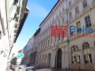 Eladó téglalakás Belső-Terézváros, Deák Ferenc tér mellett, Budapest, VI. kerület