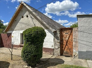 Eladó felújítandó ház - Baja