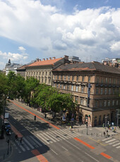 Eladó jó állapotú lakás - Budapest VI. kerület