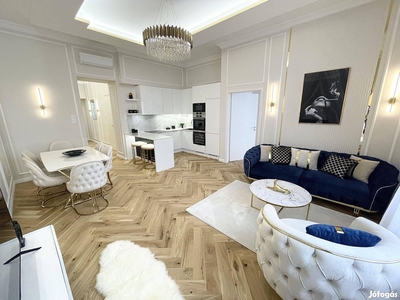 Belgrád rakparti frissen felújított, magas emeleti luxus lakás eladó - V. kerület, Budapest - Lakás