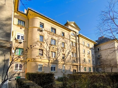 Eladó téglalakás Budapest, III. kerület, 1. emelet