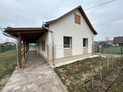 Csemő, ingatlan, ház, 70 m2, 46.900.000 Ft