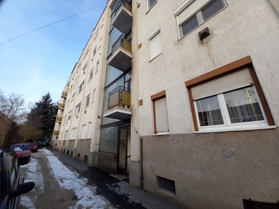 Eladó téglalakás Kaposvár, Belváros, Fő utca, 4. emelet