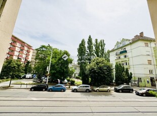 Eladó téglalakás Budapest, XII. kerület, Böszörményi út, földszint