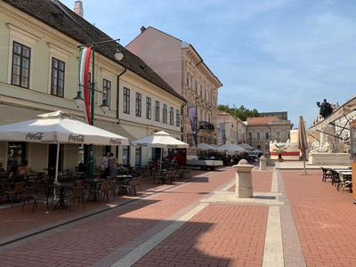 Kiadó tégla lakás - Szeged, Klauzál tér 7.