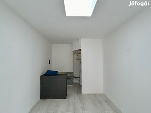 Eladó 35 m2 üzlet, Debrecen