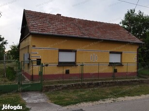 Eladó családi ház, Szolnok