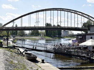 Eladó téglalakás Győr