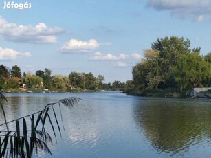 Szigetcsép, Barátság útja, 40 m2-es, üdülő, 2 félszobás, felújított /