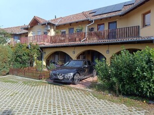 Eladó téglalakás Halásztelek, földszint