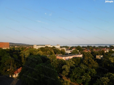 Keszthelyen liftes házban lakás sürgősen eladó - Keszthely, Zala - Lakás