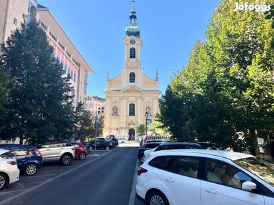 Eladó Üzlethelyiség, Budapest 1. ker.