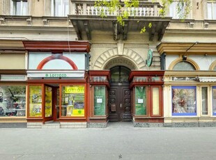 Eladó téglalakásBudapest, VI. kerület, Belső Terézváros