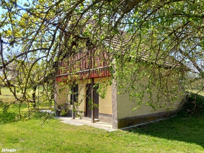 Eladó panorámás présház Balatonkenesén - Balatonkenese, Veszprém - Nyaralók, üdülők