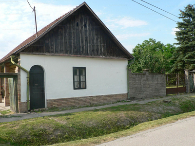 Eladó családi ház - Harta, Arany János utca
