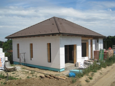 Eladó családi ház - Mogyoród, Újfalu