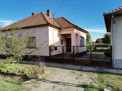 Eladó családi ház - Tiszakécske, Bács-Kiskun megye