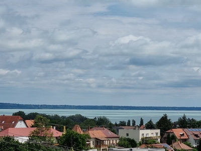 Eladó tégla lakás - Balatonalmádi, Városközpont