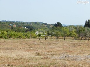 Eladó telek Balatonkenese