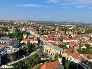 Eladó Lakás, Veszprém