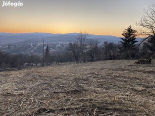 Örökpanorámás zártkerti telek eladó - 105m2 építhető