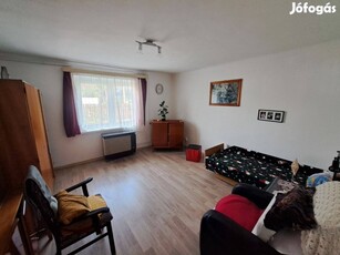 Tégláskertben,60 m2-s, 2 szobás családi ház eladó