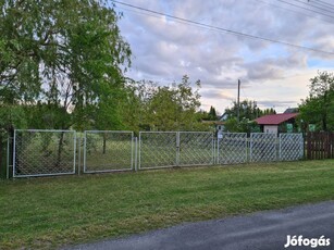 Balaton déli parton Máriafürdő Bajcsy utcában vízközeli telek