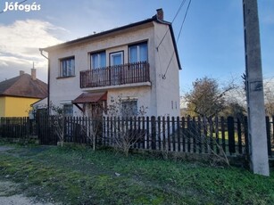 Csörög, Kossuth Lajos utca, 118 m2-es, családi ház, 3 szobás