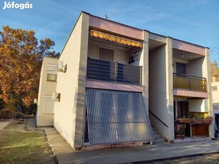 Egyszobás üdülőlakás Balatonföldvár csendes, strandközeli utcájában