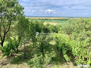 Eladó panorámás nyaraló Siófokon