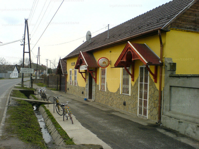 Eladó utcai bejáratos üzlethelyiség - Makó, Justh Gyula utca